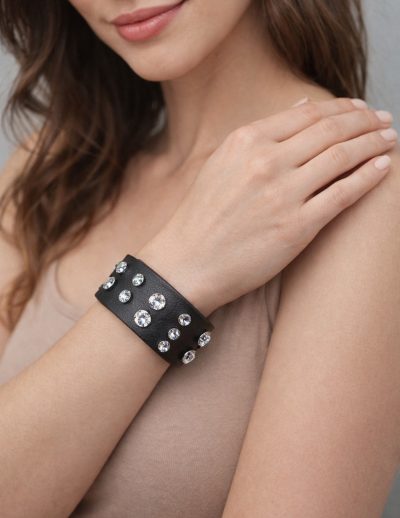 ✨ UShine.gr: Γυναικείο βραχιόλι δερμάτινο με λαμπερά κρύσταλλα statement No 1508