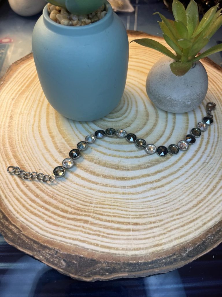 ✨ UShine.gr: Χειροποίητο βραχιόλι με στρογγυλά κρύσταλλα σε ασπρόμαυρο συνδυασμό No 1509