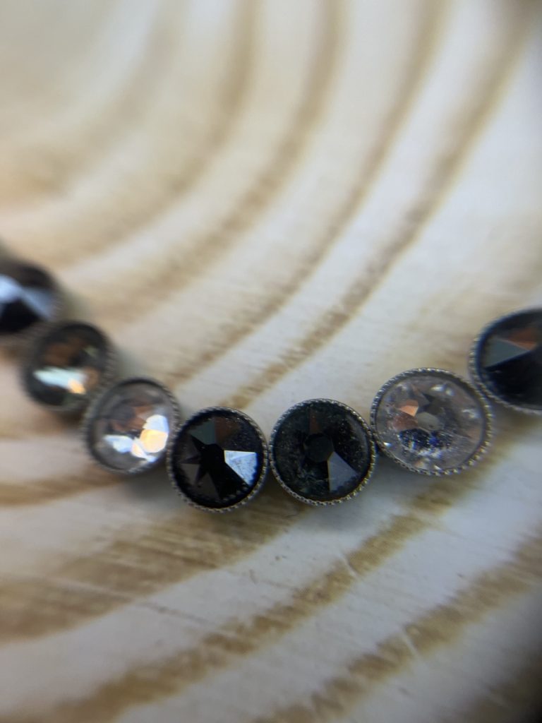 ✨ UShine.gr: Χειροποίητο βραχιόλι με στρογγυλά κρύσταλλα σε ασπρόμαυρο συνδυασμό No 1509