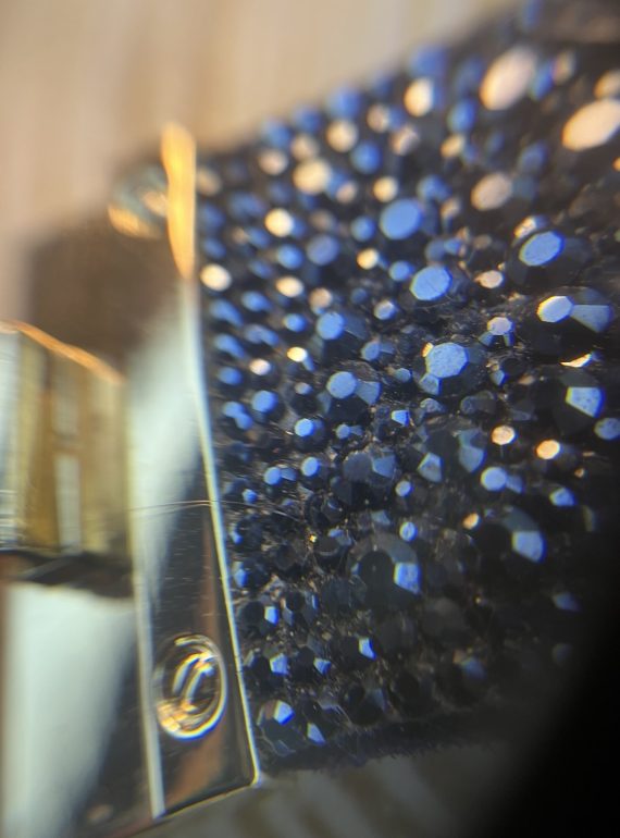 ✨ UShine.gr: Luxury Statement Cuff με Μαύρα Κρύσταλλα & Χρυσό Κούμπωμα No 1510