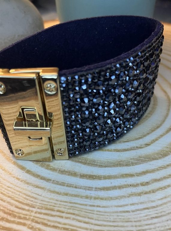 ✨ UShine.gr: Luxury Statement Cuff με Μαύρα Κρύσταλλα & Χρυσό Κούμπωμα No 1510