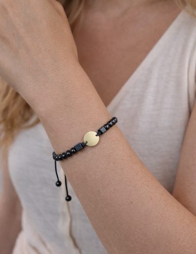 ✨ UShine.gr: Μακραμέ βραχιόλι με αιματίτη & χρυσό στοιχείο No 1513