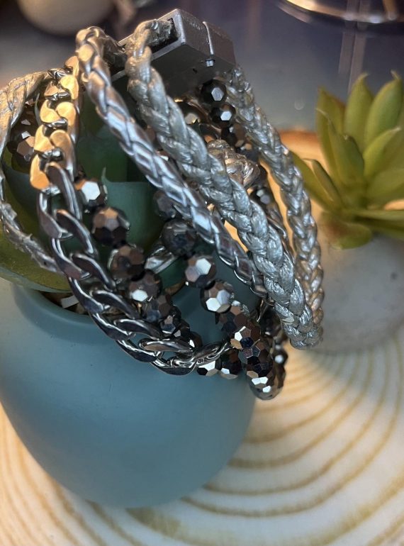 ✨ UShine.gr: Πολύσειρο Βραχιόλι με Αλυσίδες & Χάντρες Αιματίτη No 1517