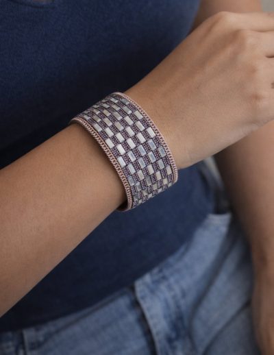 ✨ UShine.gr: Πολύσειρο Βραχιόλι με Αλυσίδες & Χάντρες σε Ροζ Απόχρωση No 1518