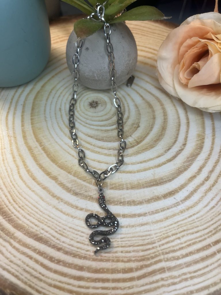 ✨ UShine.gr: Ατσάλινο κολιέ φίδι με μαύρα strass No 1473