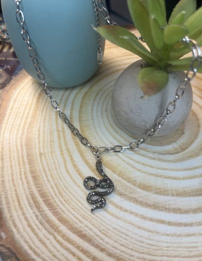 ✨ UShine.gr: Ατσάλινο κολιέ φίδι με μαύρα strass No 1473