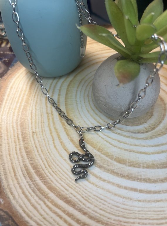 ✨ UShine.gr: Ατσάλινο κολιέ φίδι με μαύρα strass No 1473