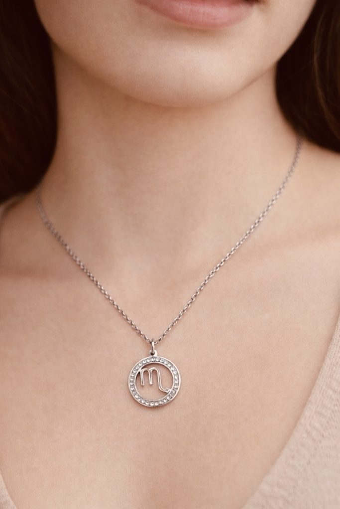 ✨ UShine.gr: Ατσάλινο κολιέ με σταυρό & λαμπερές πέτρες No 1474