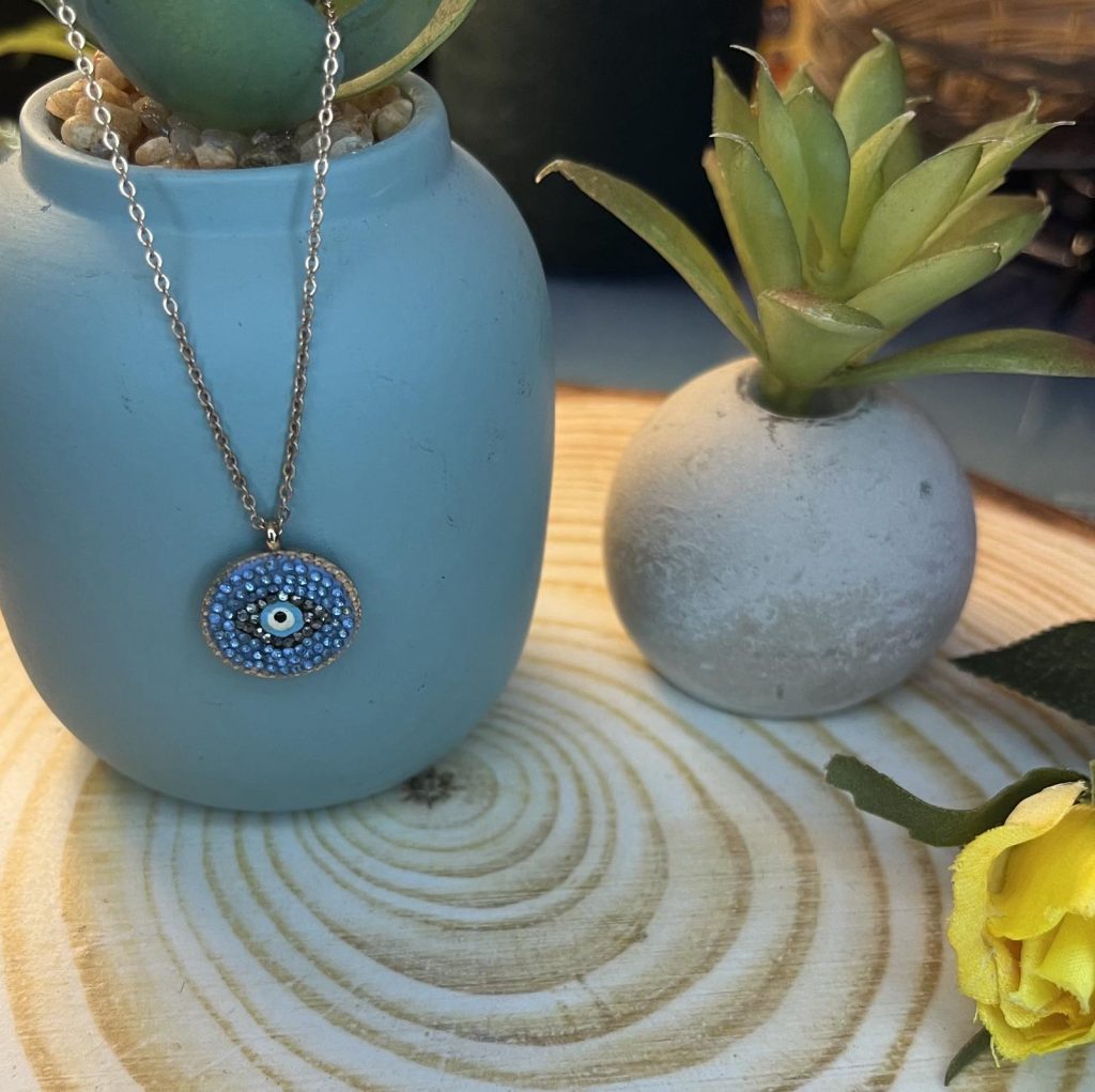 ✨ UShine.gr: Ατσάλινο κολιέ «Μάτι» με μπλε κρυστάλλους & χρυσό τόνο No 1478