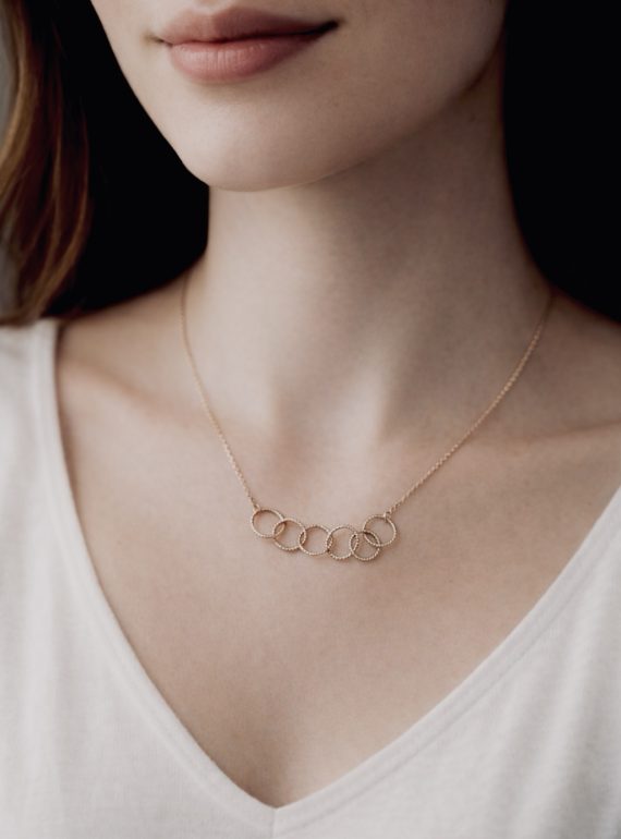 ✨ UShine.gr: Ατσάλινο κολιέ με ενωμένους κύκλους σε ροζ χρυσό τόνο No 1482