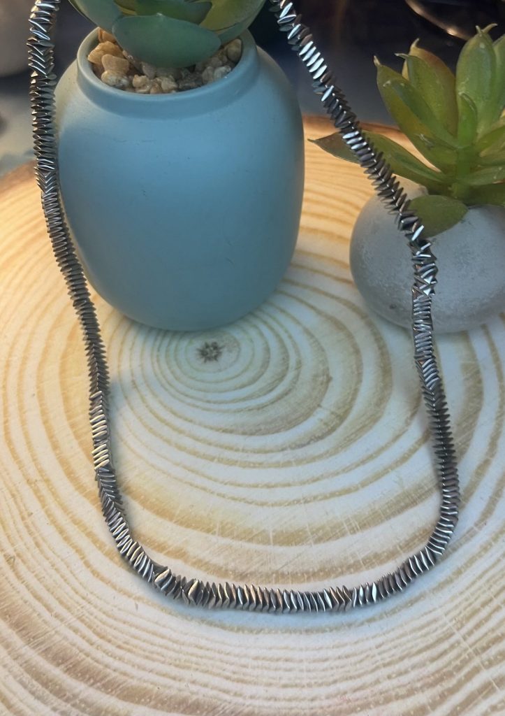 ✨ UShine.gr: Ατσάλινο κολιέ με γεωμετρική αρθρωτή υφή No 1483