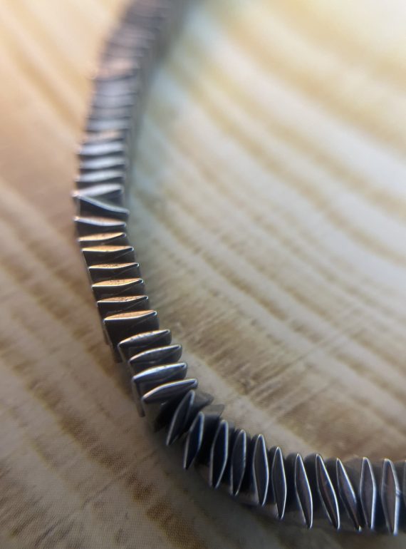 ✨ UShine.gr: Ατσάλινο κολιέ με γεωμετρική αρθρωτή υφή No 1483