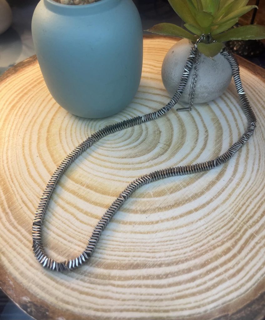 ✨ UShine.gr: Ατσάλινο κολιέ με γεωμετρική αρθρωτή υφή No 1483