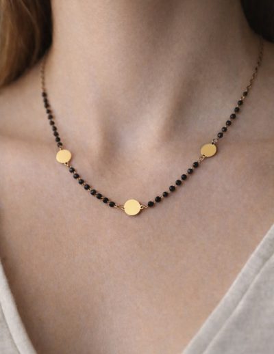 ✨ UShine.gr:Ατσάλινο κολιέ με μαύρες χάντρες & χρυσά μοτίφ κύκλους No 1487