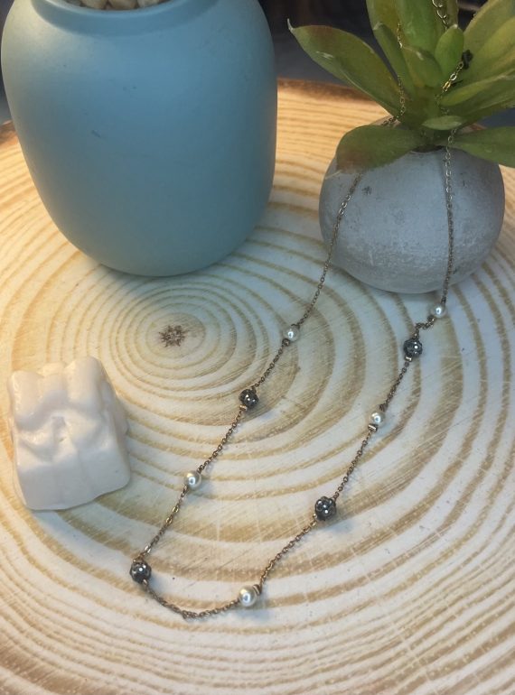 ✨ UShine.gr: Ατσάλινο κολιέ με μαύρες χάντρες & διακριτικές πέρλες No 1488