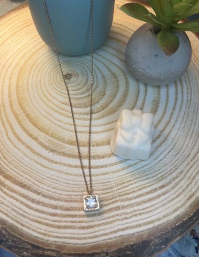 ✨ UShine.gr: Ατσάλινο κολιέ με τετράγωνο zircon σε minimal design No 1490