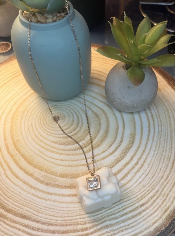 ✨ UShine.gr: Ατσάλινο κολιέ με τετράγωνο zircon σε minimal design No 1490