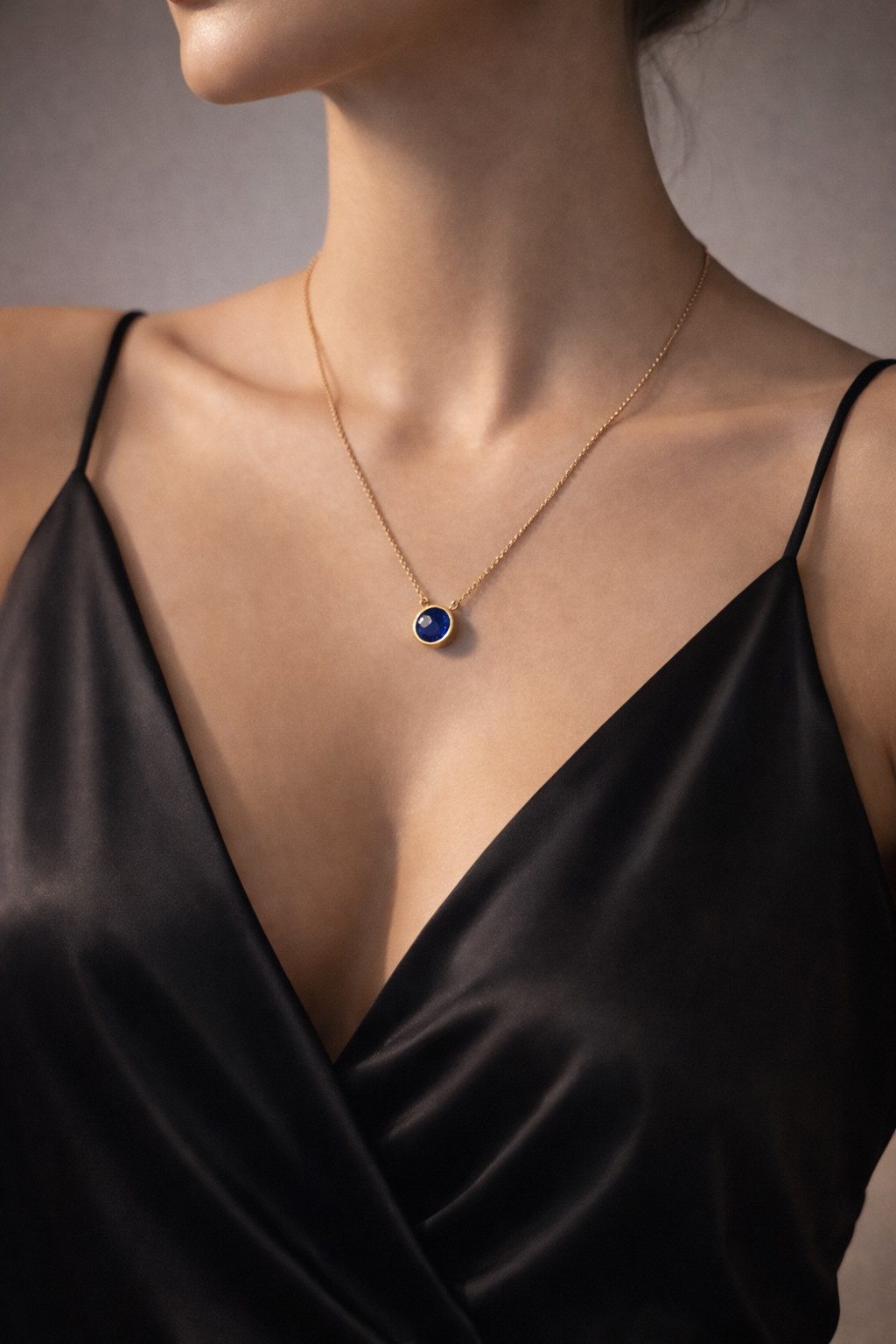 ✨ UShine.gr: Ατσάλινο Κολιέ με Μπλε Κρύσταλλο σε Χρυσή Βάση No 2004