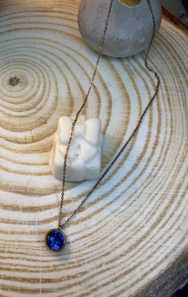 ✨ UShine.gr: Ατσάλινο Κολιέ με Μπλε Κρύσταλλο σε Χρυσή Βάση No 2004