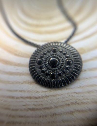 ✨ UShine.gr: Χειροποίητο Μαύρο Κολιέ Δίσκος Ethnic Σχέδιο No 2013