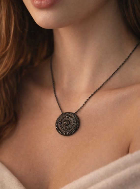 ✨ UShine.gr: Χειροποίητο Μαύρο Κολιέ Δίσκος Ethnic Σχέδιο No 2013