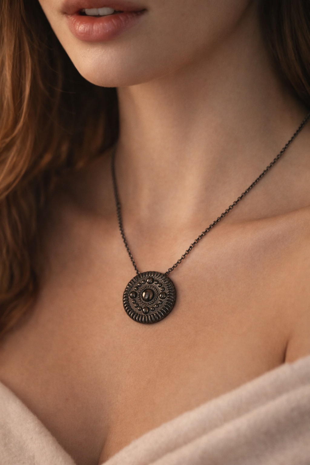 ✨ UShine.gr: Χειροποίητο Μαύρο Κολιέ Δίσκος Ethnic Σχέδιο No 2013