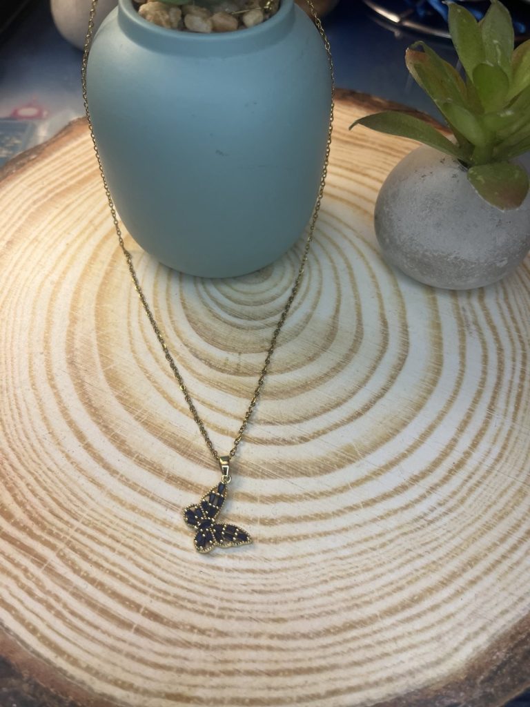 ✨ UShine.gr: Χρυσό Κολιέ Πεταλούδα με Μπλε Κρύσταλλα No 2015