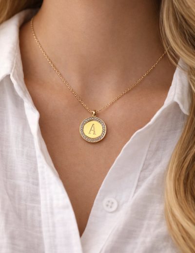 ✨ UShine.gr: Χρυσό Κολιέ Μονόγραμμα με Κρύσταλλα No 2016