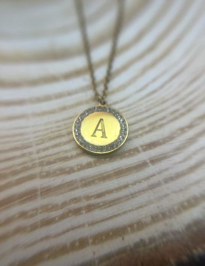 ✨ UShine.gr: Χρυσό Κολιέ Μονόγραμμα με Κρύσταλλα No 2016