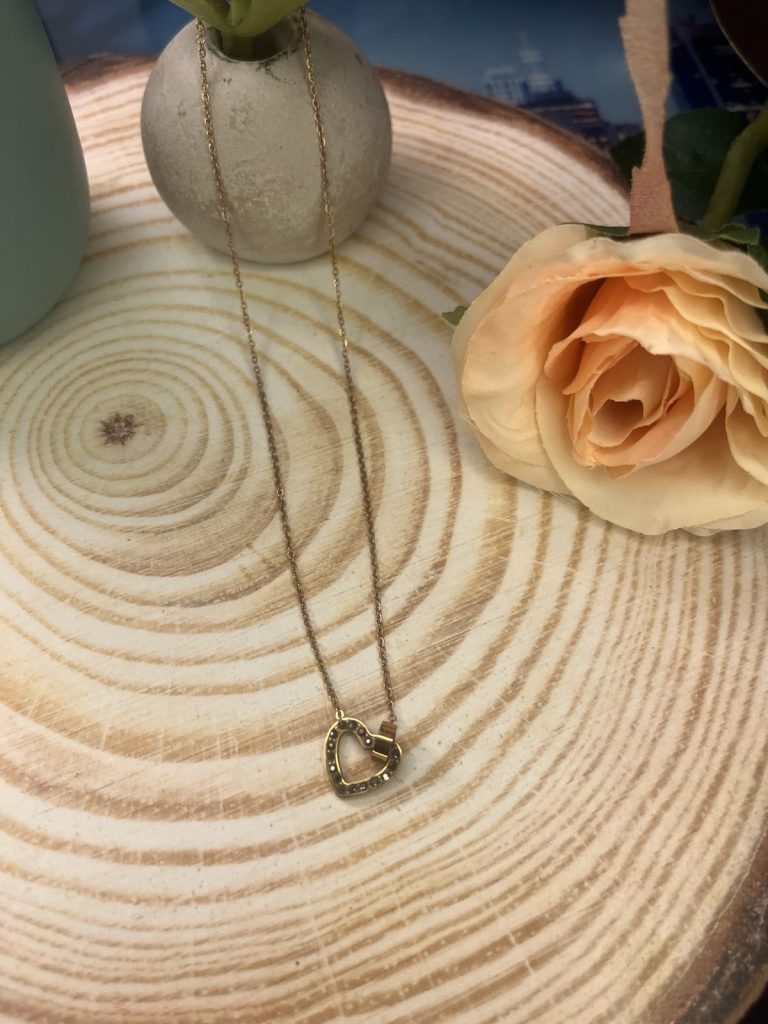 ✨ UShine.gr: Ροζ Χρυσό Κολιέ Καρδιά με Μαύρες Πέτρες No 2018