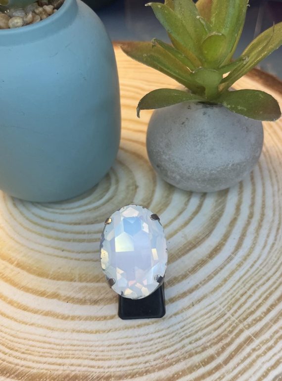 ✨ UShine.gr: Χειροποίητο Δαχτυλίδι Statement με Οβάλ Λευκή Πέτρα No 7030