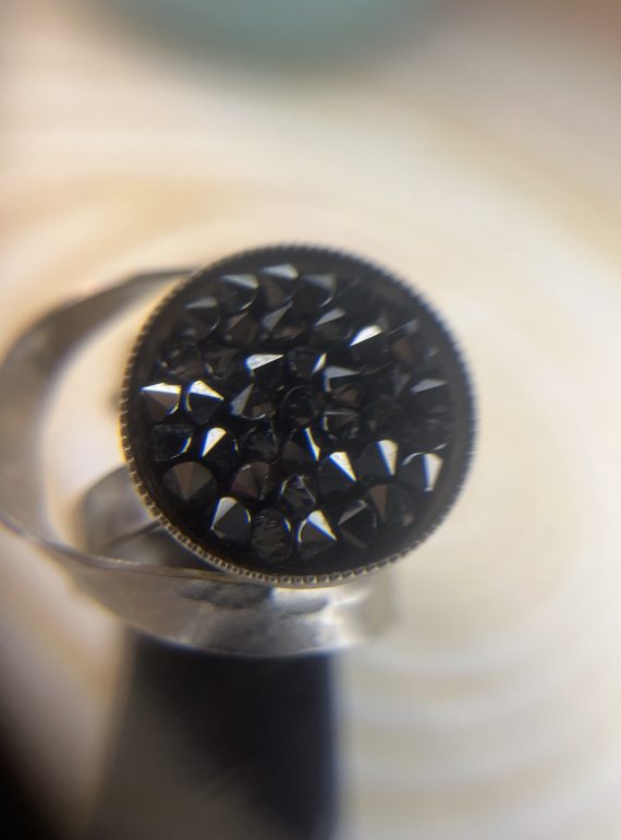 ✨ UShine.gr: Χειροποίητο Δαχτυλίδι Στρογγυλό με Μαύρα Κρύσταλλα No 7036