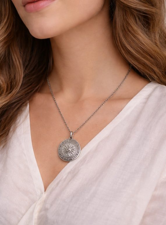 ✨ UShine.gr: Ατσάλινο κολιέ με ανάγλυφο μενταγιόν αρχαιοελληνικού μοτίβου No 1302