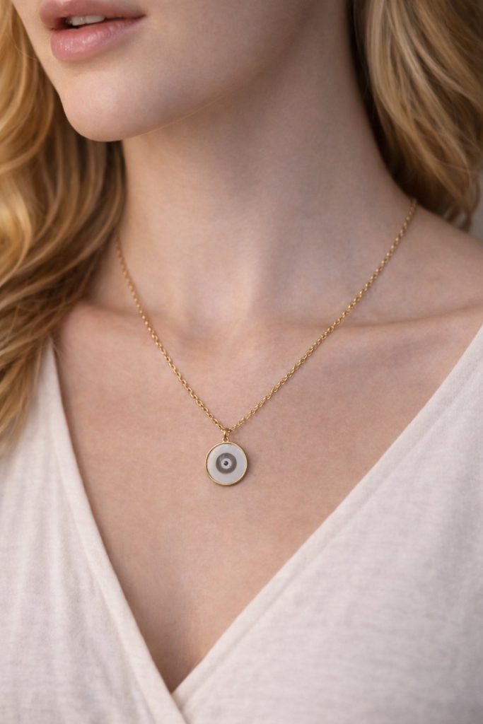 ✨ UShine.gr: Ατσάλινο Κολιέ Μάτι σε Στρογγυλό Μενταγιόν No 2041