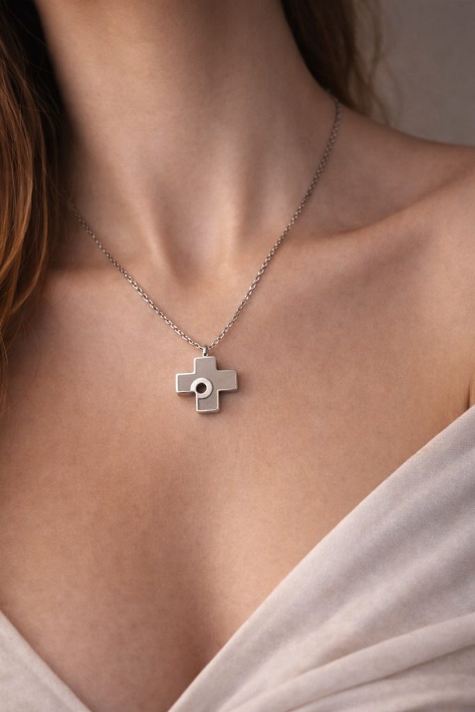 ✨ UShine.gr: Ατσάλινο Κολιέ Σταυρός με Minimal Σχέδιο No 2043