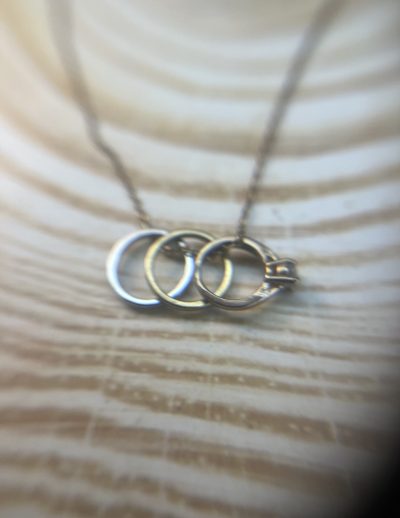 ✨ UShine.gr: Ατσάλινο Κολιέ Τριπλοί Κύκλοι & Μονόπετρο No 2044