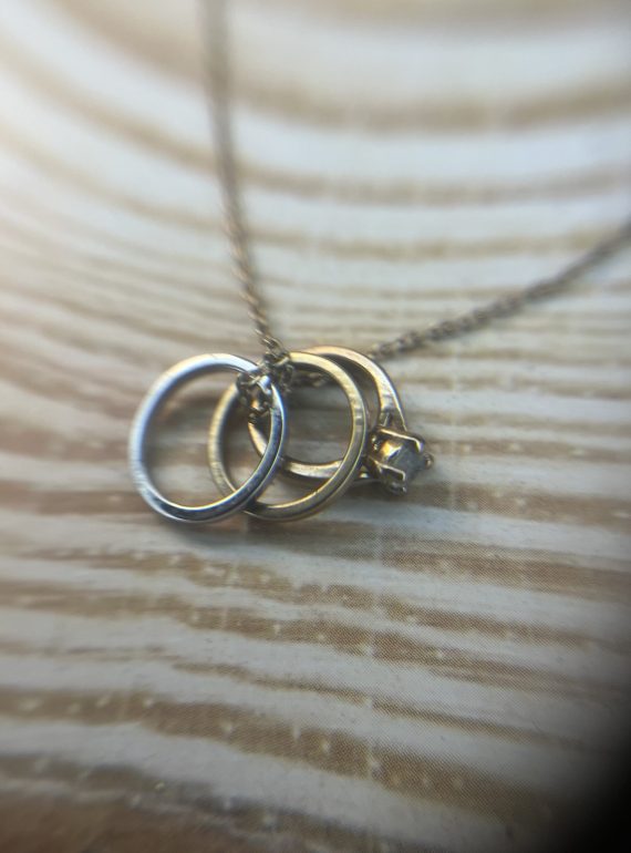 ✨ UShine.gr: Ατσάλινο Κολιέ Τριπλοί Κύκλοι & Μονόπετρο No 2044