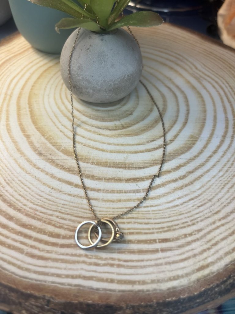 ✨ UShine.gr: Ατσάλινο Κολιέ Τριπλοί Κύκλοι & Μονόπετρο No 2044