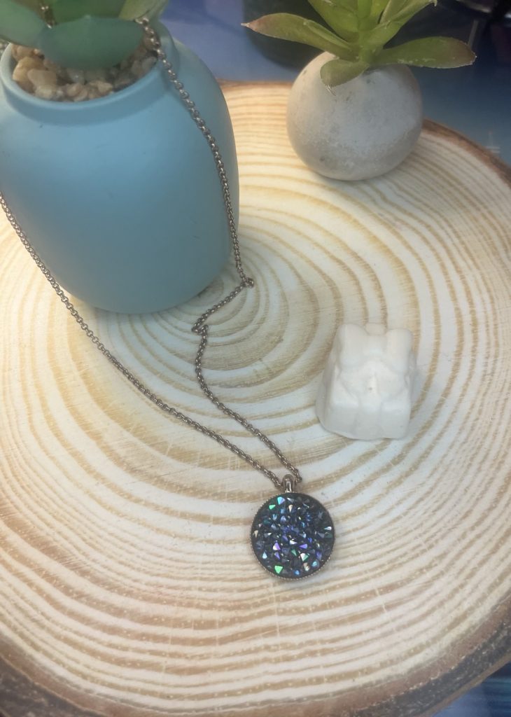 ✨ UShine.gr: Χειροποίητο Κολιέ με Στρογγυλό Κρύσταλλο Aurora No 2047