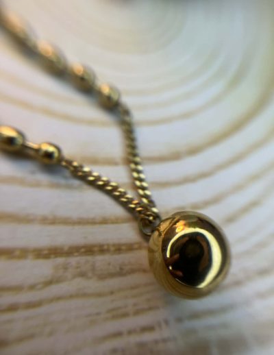 ✨ UShine.gr: Χειροποίητο Κολιέ με Χρυσή Σφαίρα No 2050