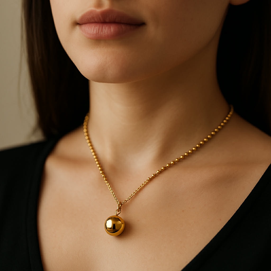 ✨ UShine.gr: Χειροποίητο Κολιέ με Χρυσή Σφαίρα No 2050