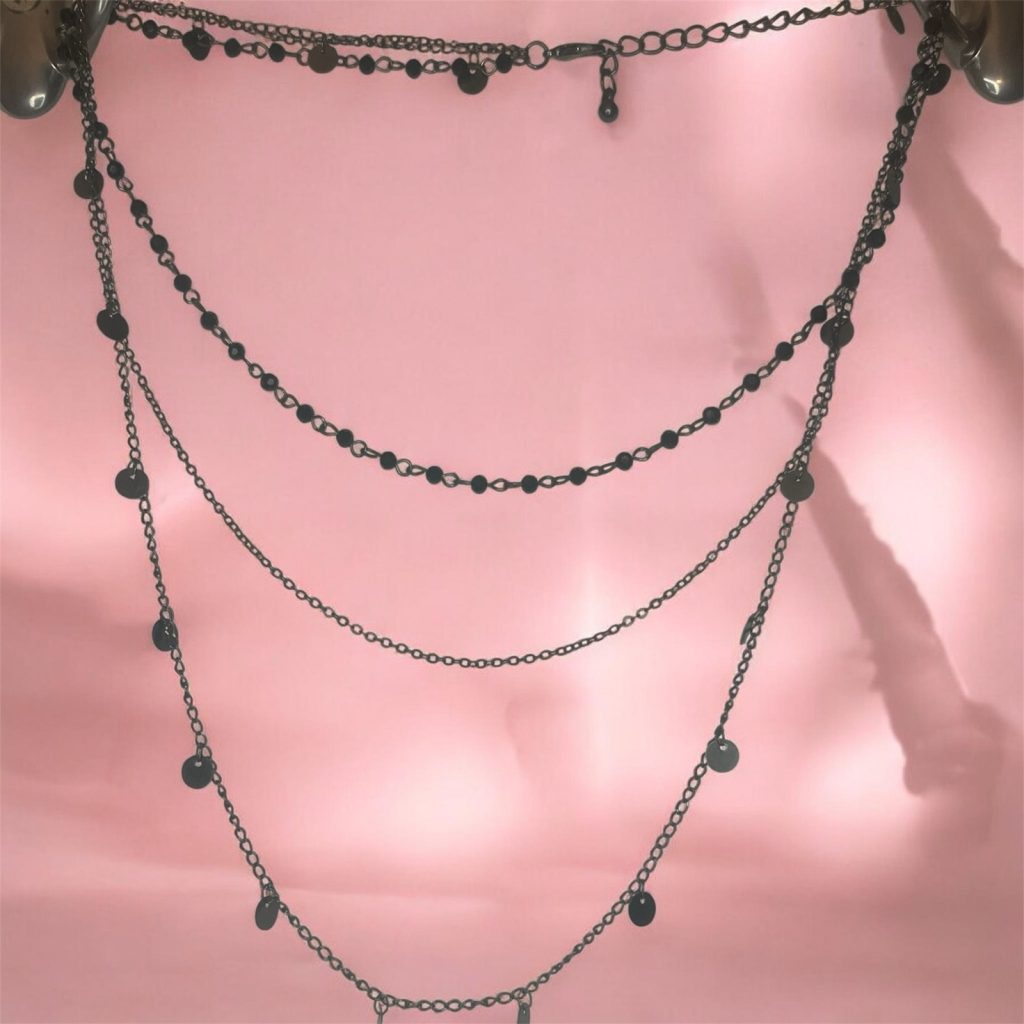 ✨ UShine.gr: Τριπλό Κολιέ με Μαύρες Δισκέτες & Αλυσίδες No 6051
