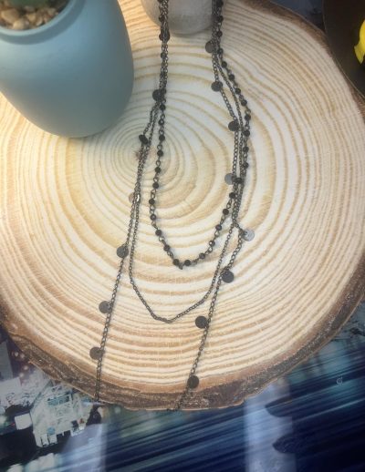 ✨ UShine.gr: Τριπλό Κολιέ με Μαύρες Δισκέτες & Αλυσίδες No 6051