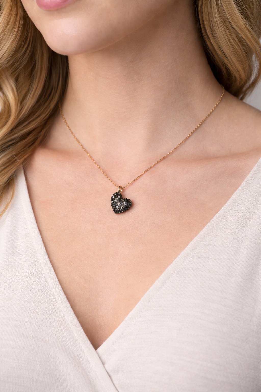 ✨ UShine.gr: Κολιέ Καρδιά με Μαύρα Ζιργκόν σε Χρυσή Αλυσίδα No 6052