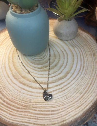 ✨ UShine.gr: Κολιέ Καρδιά με Μαύρα Ζιργκόν σε Χρυσή Αλυσίδα No 6052