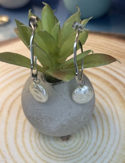 ✨ UShine.gr: Ατσάλινα Σκουλαρίκια Κρίκοι με Λευκό Μαργαριταρένιο Στοιχείο No 6001