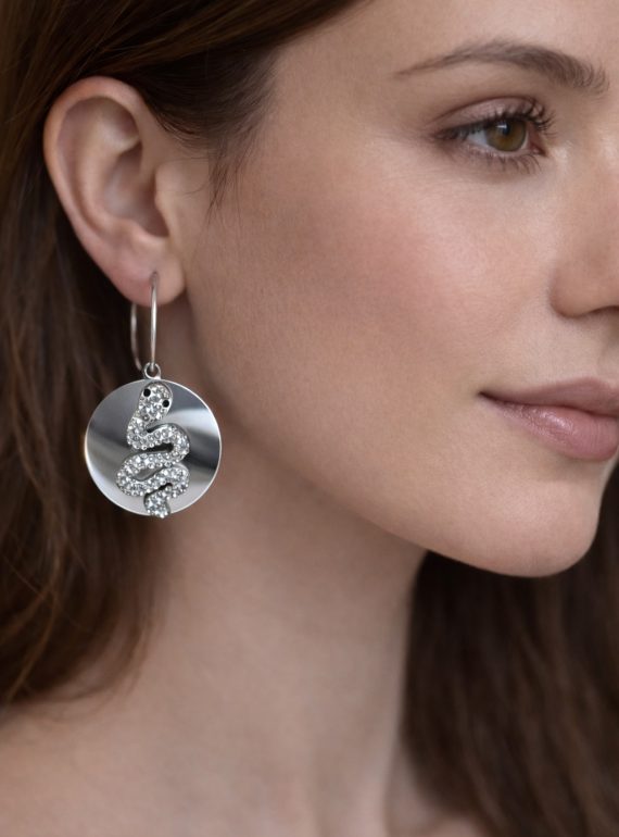 ✨ UShine.gr: Ατσάλινα Σκουλαρίκια Κρίκοι με Στοιχείο Φίδι & Στρας No 6002