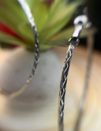 ✨ UShine.gr: Μεγάλοι Ατσάλινοι Κρίκοι με Ανάγλυφη Υφή No 6007