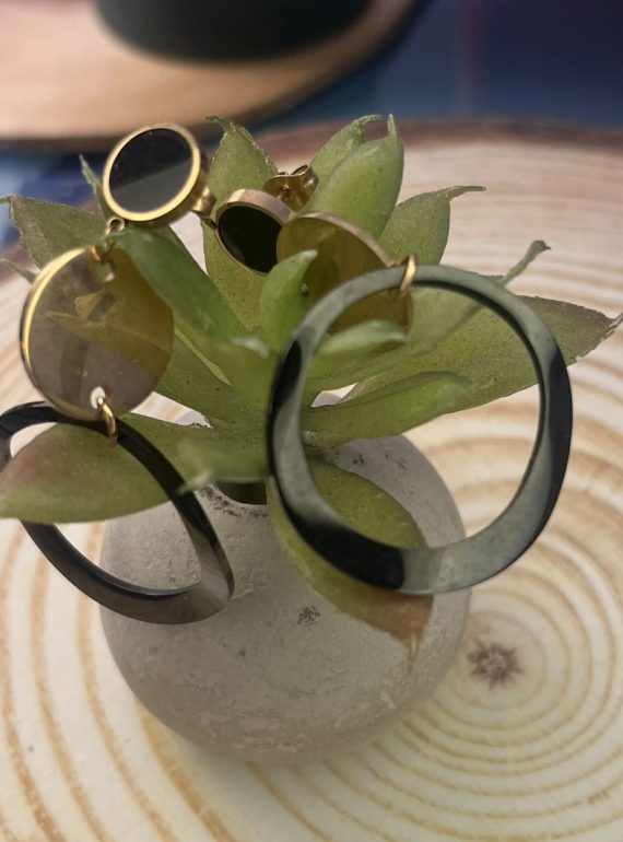 ✨ UShine.gr: Statement Σκουλαρίκια Κύκλος σε Μαύρο & Χρυσό No 6010