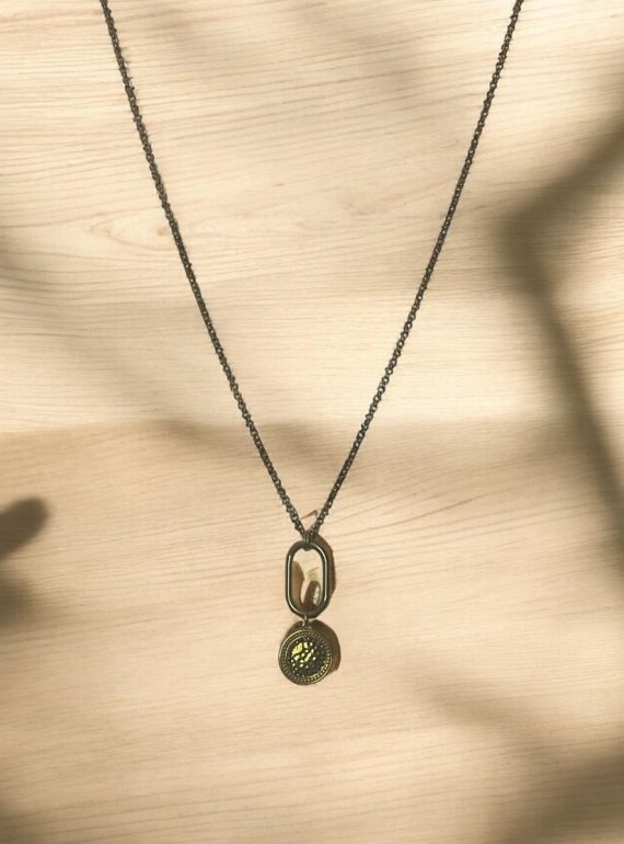 ✨ UShine.gr: Χειροποίητο Κολιέ Gold Oval Charm με Σφυρήλατο Μοτίφ No 8001